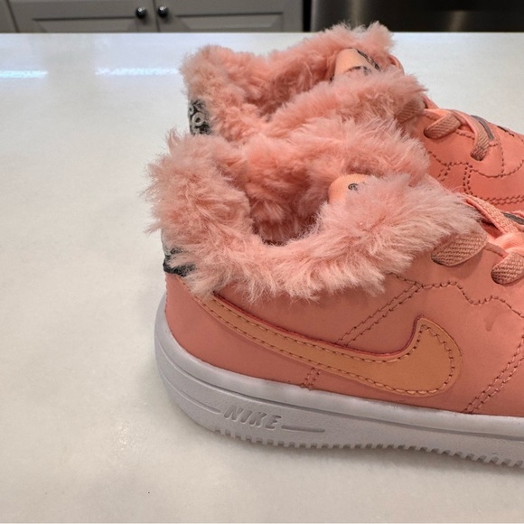 NEW! Nike Air Force 1 One Unisex Sneakers  (TD) Fuzzy Lined Pink Size 8C - Picture 5 of 11
